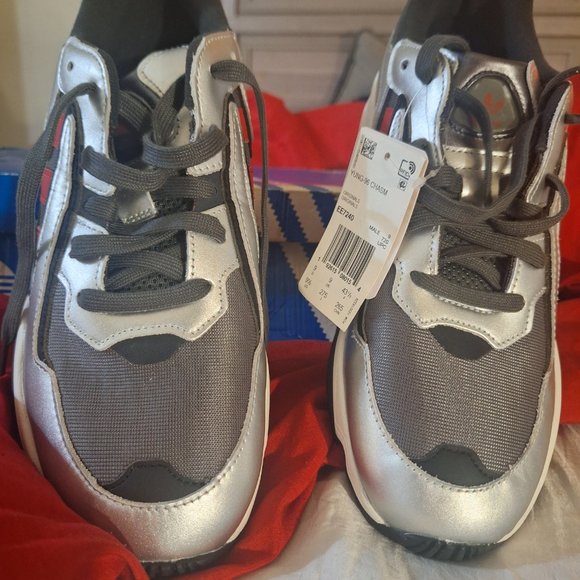 New YUNG-96 CHASM ADIDAS - Picture 2 of 3